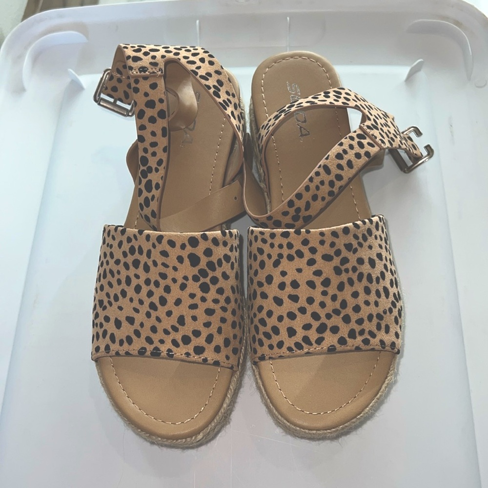 Women’s leopard shoes